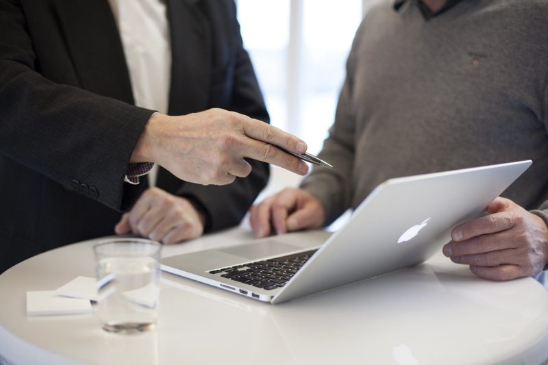 consulting-3031678_1280 (1)